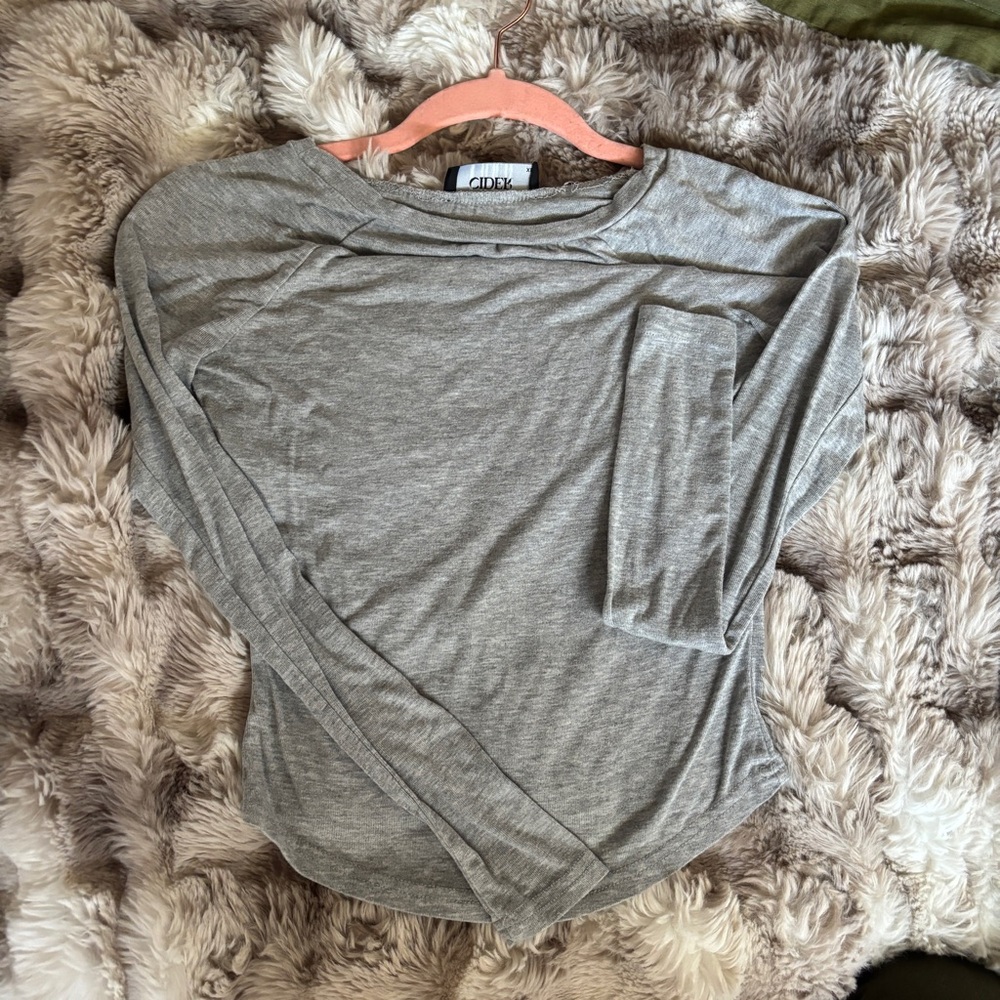 Cider Women's Gray Long Sleeve Tee